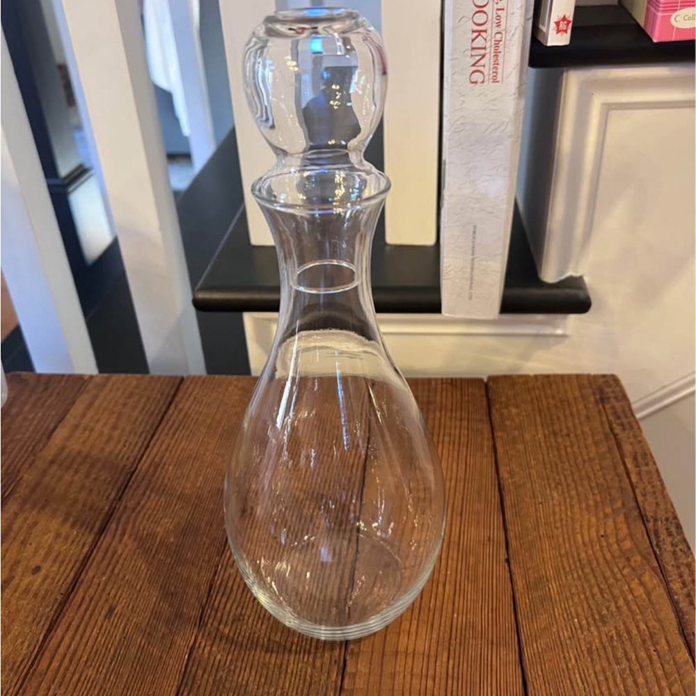 Elegant Glass Decanter